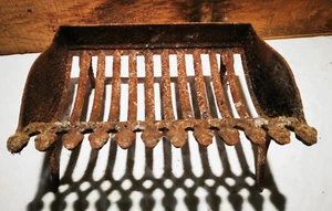 ANCIEN PORTE BUCHE BRAISE CHEMINEE EN FONTE - Picture 1 of 6