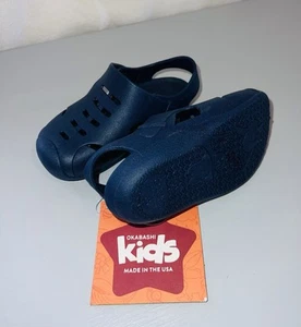 Neu mit Etikett Okabashi Kleinkind Jungen Carter nachhaltige Sandalen marineblau Größe 8 - Bild 1 von 4