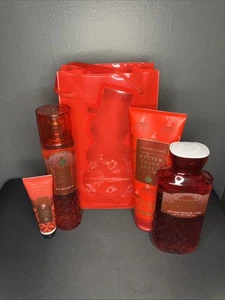 Bath & Body Works -- Winter Candy Apple Scent Bath & Body / Lotion Set - Bild 1 von 5