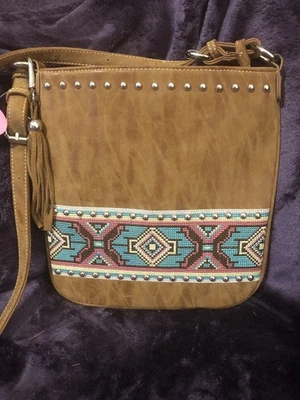 Bandolera Blazon Roxy bordada y tachonada, nueva con etiquetas Foto 1 de 4