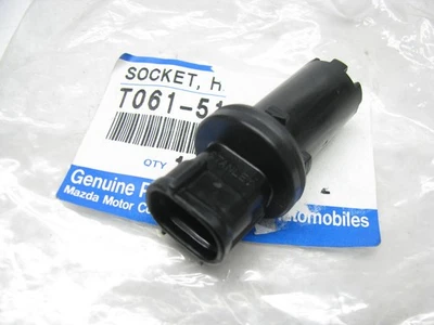 NEW - OEM Mazda T061-51-0B4 High Beam Headlamp Socket 2001-2002 Millenia - Imagem 1 de 3