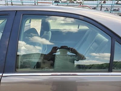 Toyota Camry 2002-2006 puerta trasera izquierda vidrio/ventana (ultravioleta)(tinte solar AS2) Foto 1 de 3