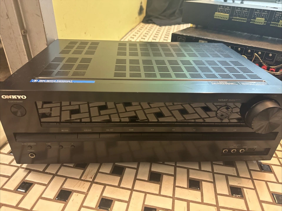 Onkyo Radio - Image 1 of 1