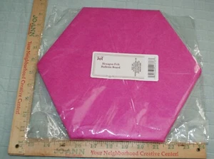 Tablón de anuncios de fieltro hexagonal rosa y pasadores nuevos envío rápido - Imagen 1 de 3