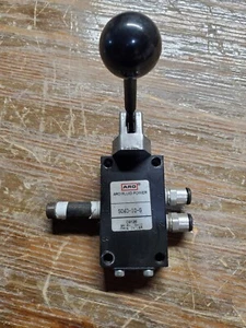 USA - ARO 5040-10-G Manual Lever, Air Valve, 2-Position 5-Way - Picture 1 of 4