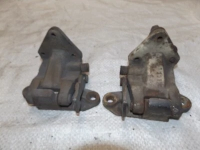 Par de bisagras de puerta superior AMC AMX Y JABALINA 1968-1974 NÚCLEO IZQUIERDO Y DERECHO DIESTRO Foto 1 de 4