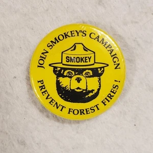 Vintage Smokey The Bear Campaign Prevent Forest Fires Yellow Pin Button - Picture 1 of 3