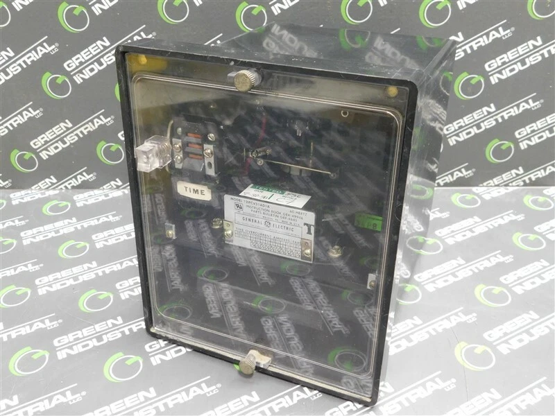 Relé de sobrecorriente de tiempo muy inverso General Electric 12IFCV51AD1A USADO 120 V 60 Hz Foto 1 de 4