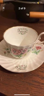 Juego de 4 tazas y platillos de té que no coinciden Foto 1 de 4