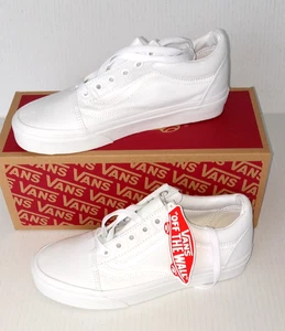 Women 7.5  Men 6  Old Skool Vans True White Sneakers New In Box VN000D3HW00 - Picture 1 of 12