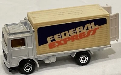 Camión de reparto Volvo Fed Ex 1981 Matchbox 1:90 blanco diecast estado usado Foto 1 de 4