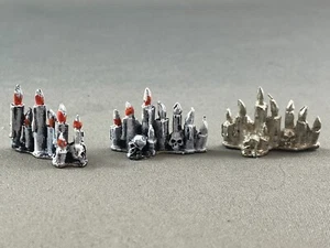3x Candles Scenery Decoration WARHAMMER QUEST WHQ 1995 METAL - Picture 1 of 5