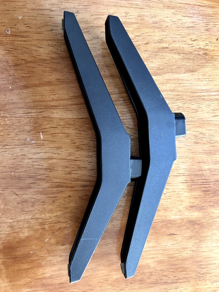 PIES DE PIE DE MESA 43UM7000PLA Foto 1 de 1