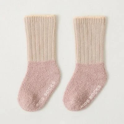 Calcetines de piso de lana coralina calcetines hasta la rodilla calcetines de piso para niños pequeños calcetines para bebés recién nacidos Foto 1 de 4