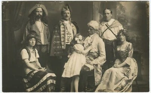 FANCY DRESS, GROUP IN BAROQUE, ROCOCO DRESS - Social History Postcard - Picture 1 of 2