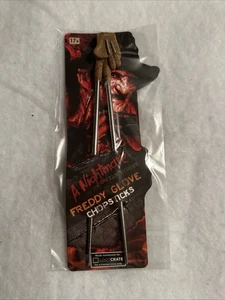NEU! Nightmare Elm Street Freddy Krueger Handschuh Essstäbchen Beutekiste Exklusiv  - Bild 1 von 2