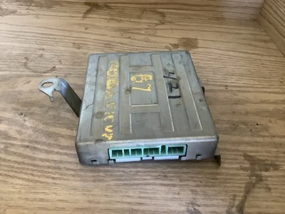 1987 Toyota Pickup Engine Emissions Module 89550-35330 - Image 1 of 4