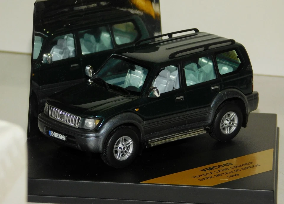 TOYOTA LAND CRUISER 1999 DARK METALLIC GREEN VITESSE VMC045 1:43