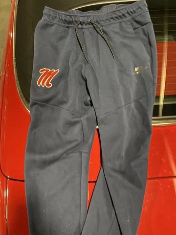 Nike Ole Miss Basketball Men’s L Team Issued Tech Sweatpants Cover