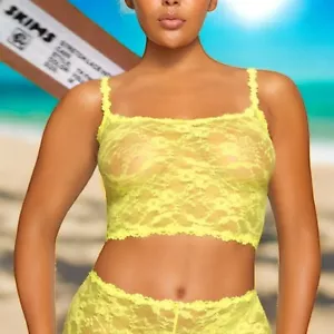 NWT SKIMS Stretch Lace Lightweight Sheer Adjustable Luxe Cami Neon Yellow Medium - Picture 1 of 8