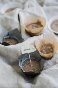 Tulpe Weiß Silikon Backschale - 1,25 Unzen Durchmesser: 2,25 Zoll L: 4,3 x B: 4,15 Zoll 1000 Stück/Cs - Bild 1 von 3