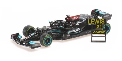 Minichamps 1:43 MERCEDES W12 LEWIS HAMILTON 100TH GP WIN SOTCHI 2021 & PITBOARD - Bild 1 von 3