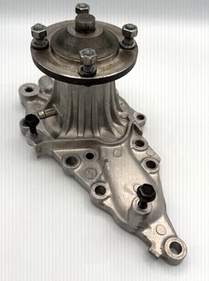 BOMBA DE AGUA TOYOTA SUPRA 93-98 MK4 JZS161 JZS160 2JZ-GT genuina Foto 1 de 4