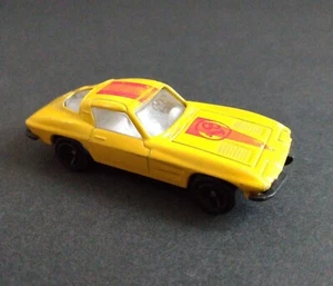 Vintage Yellow 1963 Chevy Corvette Stingray Diecast '63 Vette Split Window #18 - Picture 1 of 5