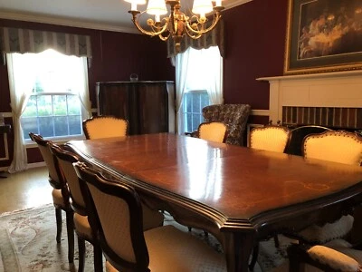 Juego de comedor antiguo de la década de 1920 Foto 1 de 4