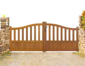 Portail En Bois Ajouree L3,50m X H1,10/1,30 Gd Menuiseries