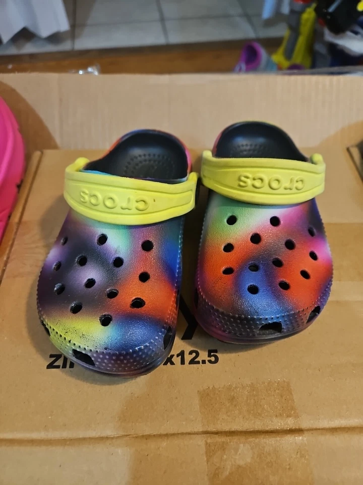 Crocs Talla 8 Tie Dye Niños @ F Foto 1 de 4