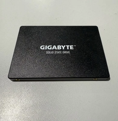 GIGABYTE SSD 240GB GP-GSTFS31240GNTD Solid State Drive *NEW OPEN BOX* - Image 1 of 2