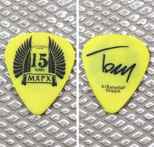MXPX - Tom Wisniewski 15th Anniversary Tour Gitarren-Plektrum ~ - Bild 1 von 1