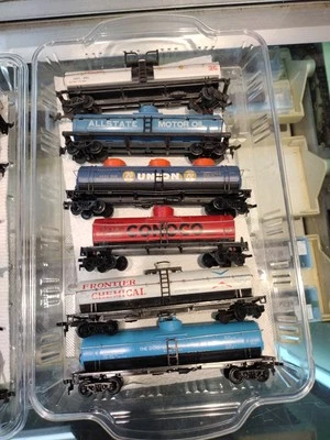 Ho Scale Tyco/AHM/Athearn/Misc. Tank Cars Set Of 12 Shell, DuPont, Conoco, Union - Image 1 of 4