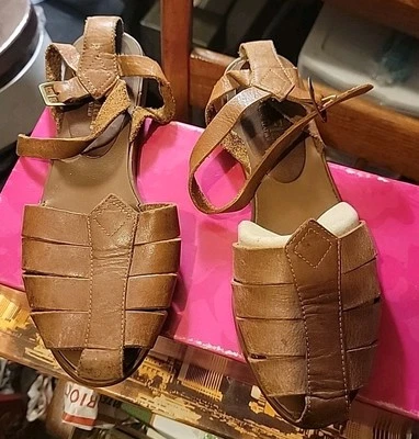 Sandalias planas de cuero vintage Town Flair 6,5 Foto 1 de 3