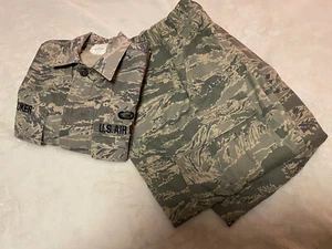 USAF Camouflage 2 Pairs Fatigues With Camouflage Field Jacket Preowned Good Cond - Picture 1 of 12