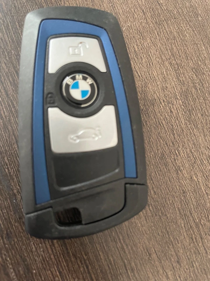 Оригинальный умный брелок для бесключевого доступа BMW 328i 2015–2016 годов выпуска xDrive Gran Turismo - Изображение 1 из 2