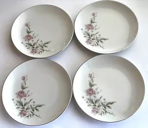 Set of 4 Castlecourt Fine China 7 3/4" Salad Plates Rose Bouquet Pattern, Japan - Picture 1 of 17
