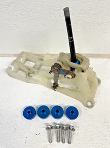 2000-2005 Toyota Mr2 Spyder 5 speed manual transmission shifter w shift base - Picture 1 of 8
