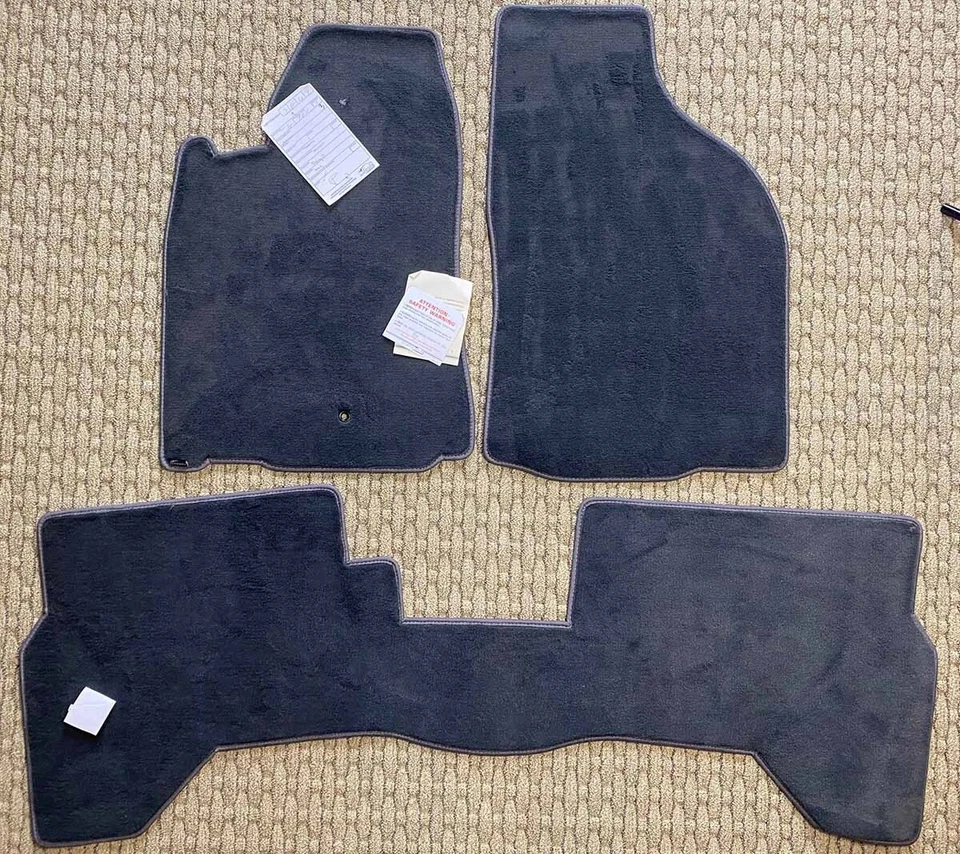 Alfombrillas Smoke Lloyd Velourtex para Mitsubishi Montero Sport 2000-2004 Foto 1 de 1