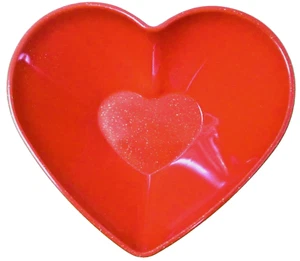 Melamine Serving Bowls Set of 4 Heart Shaped Red With Gold Accents 7" Novogratz - Picture 1 of 4