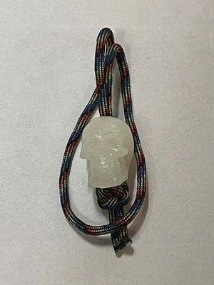 EDC нож ремень со светящимся в темноте череп бусина #2 - США - Изображение 1 из 2