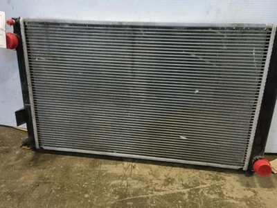 Radiador de Toyota RAV4 2015 2,5 L A 12379882 Foto 1 de 4