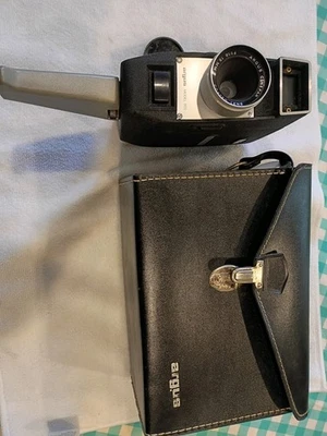 ¡Cámara de película Argus Super Eight modelo 800 1965 de colección con estuche para el hombro!! Foto 1 de 4
