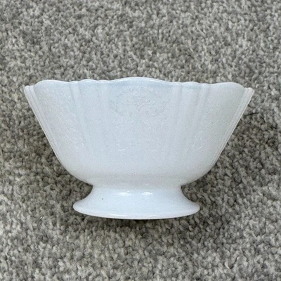 Cuenco de vidrio opalescente francés vintage Macbeth Evans American Sweetheart Monax Foto 1 de 4