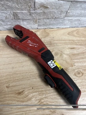 Milwaukee 2471-20 M12 Copper Tubing Cutter - FOR PARTS OR REPAIR - Image 1 of 4