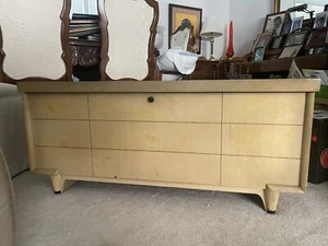 Vintage Mid Century Cavalier Blonde Blanket Cedar Chest, No lock - Picture 1 of 3