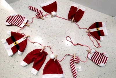 Santa's Laundry Clothesline Washday - Image 1 of 2