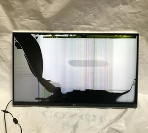 LG-27UD69P-W 27” IPS LED 4K UHD Freesync Monitor *** FOR PARTS *** - Picture 1 of 4