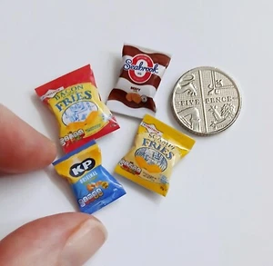 DOLLS HOUSE MINIATURE FOOD 1:12 * 4 X PUB SNACKS PACKETS * COMBINED P+P - Picture 1 of 3